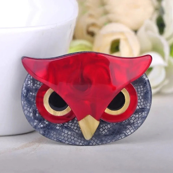 VQ Acrylic Owl Brooch - Picture 1 of 7